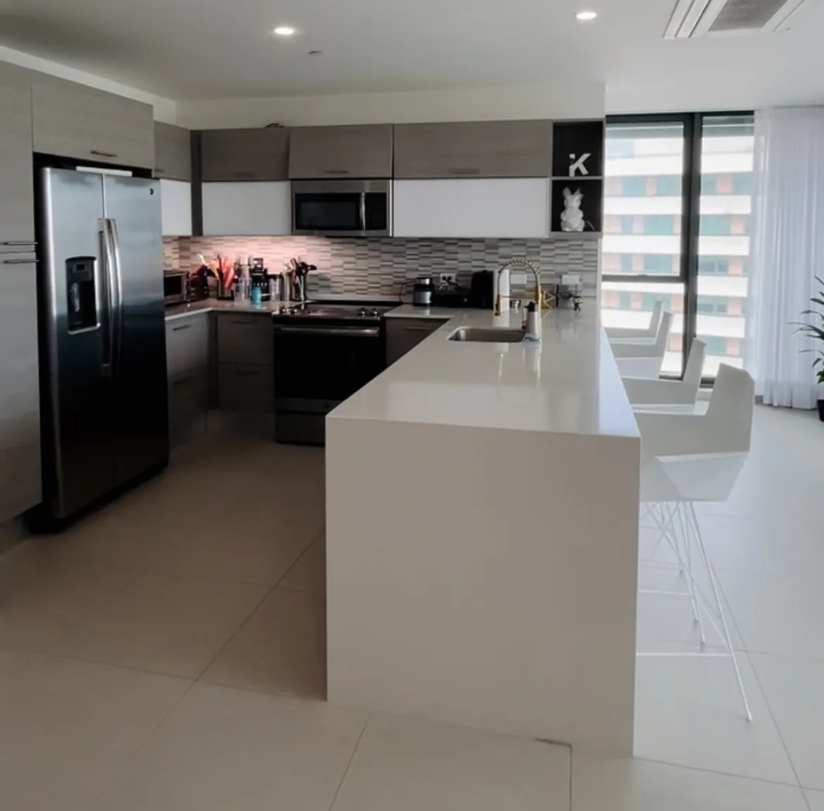 2 bed, 1595 sqft, $5,750 — Photo 4