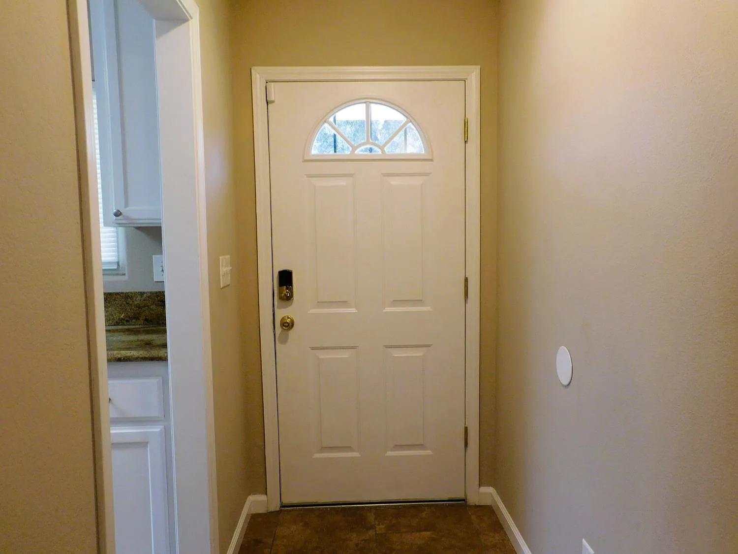 3 bed, 1282 sqft, $2,250 — Photo 2