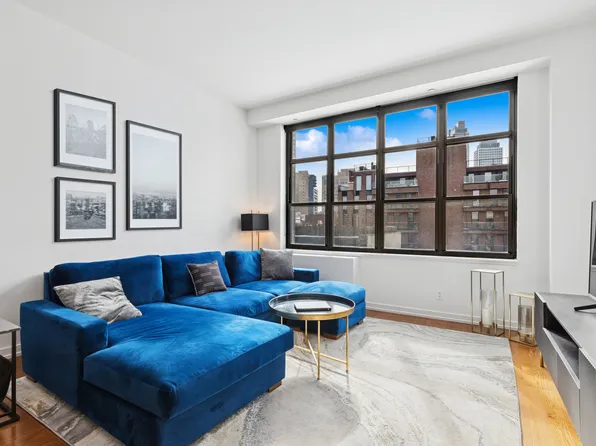 80 Metropolitan Avenue image 1 of 21