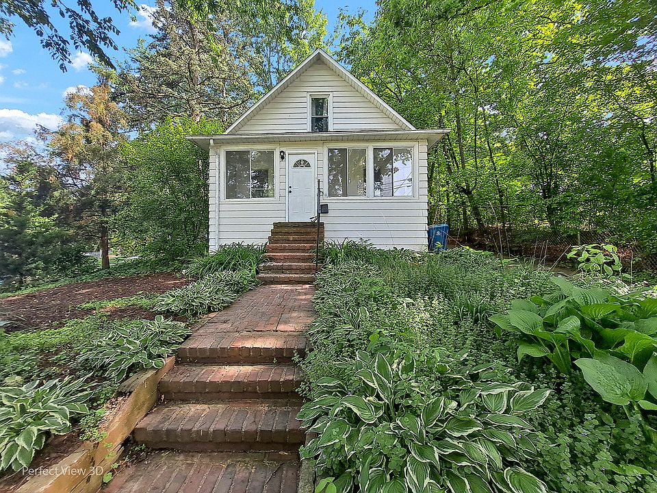 2nd image of 114 Fuller Rd