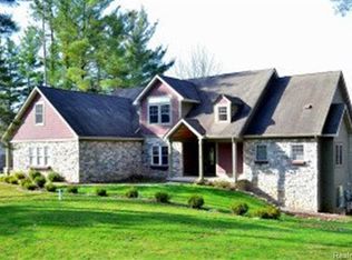 3300 Peregrine Way, Howell, MI 48843