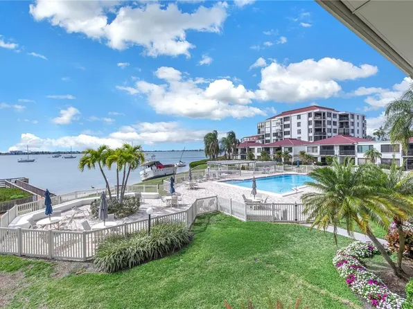 6365 Bahia Del Mar Blvd APT 211, Saint Petersburg, FL 33715