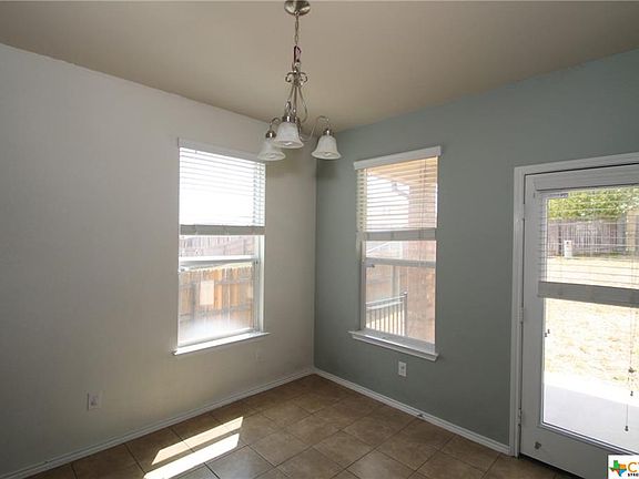 5th image of 2207 Scott Dr