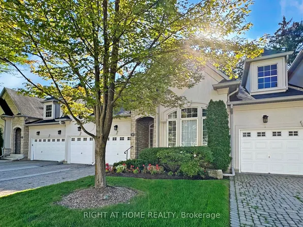 9 Arlington Way, Markham, ON L3T 7W9