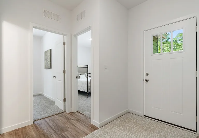 13903 Oakwood Dr — Photo 6