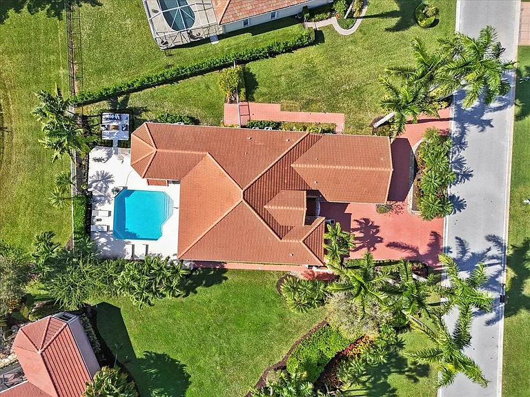 7557 Preserve Dr — Photo 43