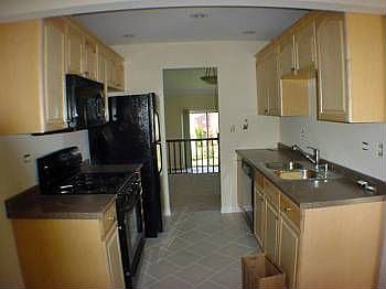3rd image of 655 Darien Ct