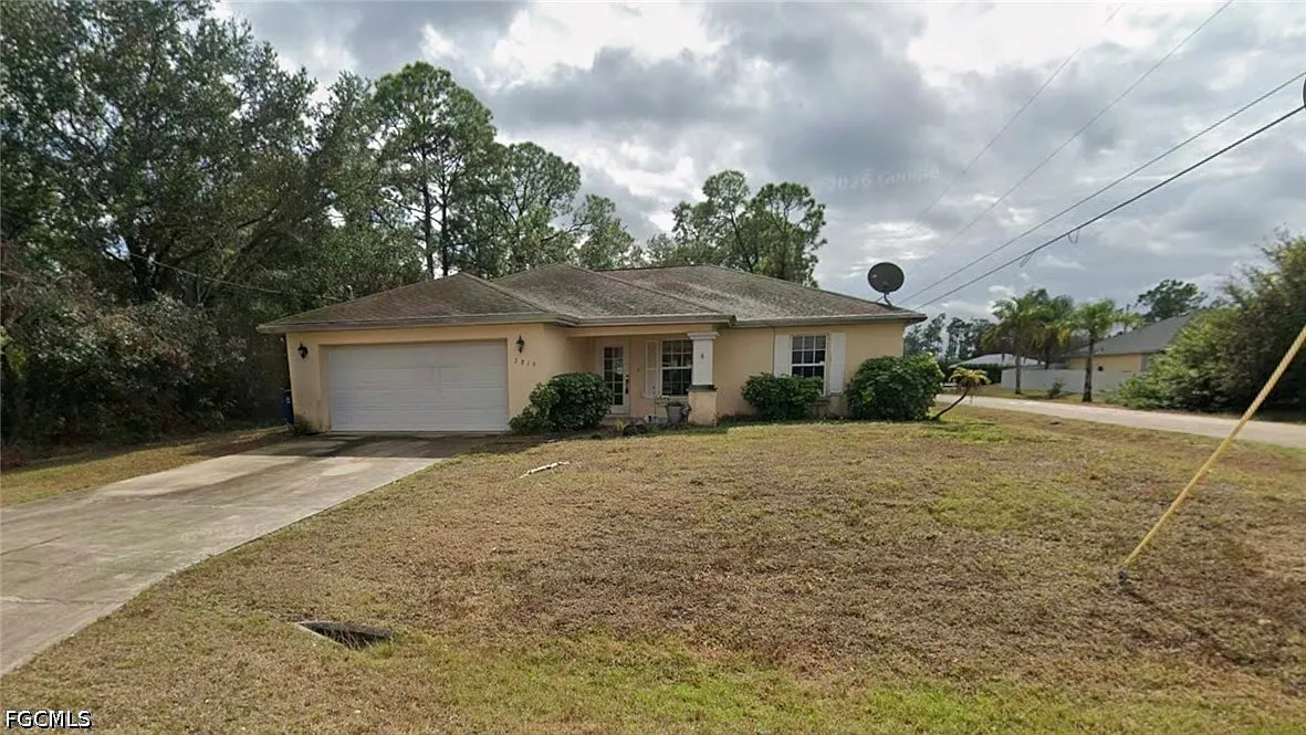 3 bed, 2.0 bath, 1472 sqft, $2,000 — Photo 2