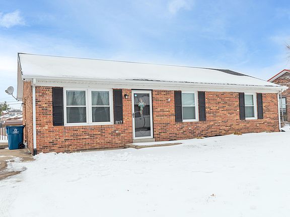 2nd image of 817 Hickory Hill Dr