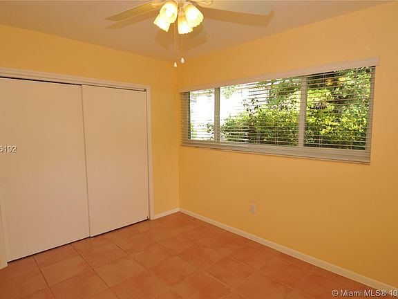 5th image of 826 Benevento Ave