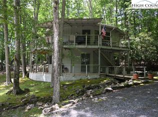 112 Poplar Dr, Beech Mountain, NC 28604