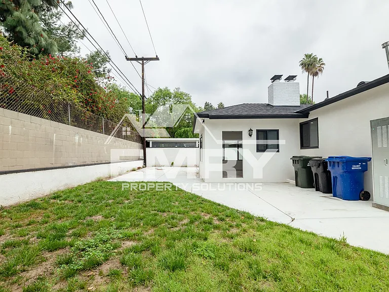 9135 Arrington Ave — Photo 29