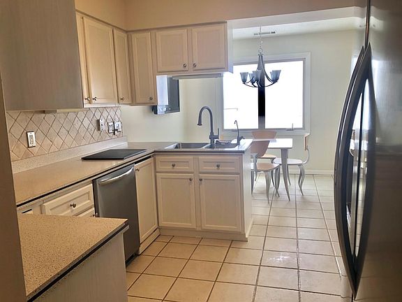 5th image of 2531 E Lakeshore Dr APT 40