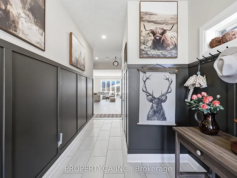 629 Wild Rye St W — Photo 4