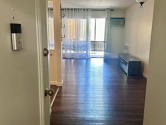5th image of 95 Park Ave APT 6