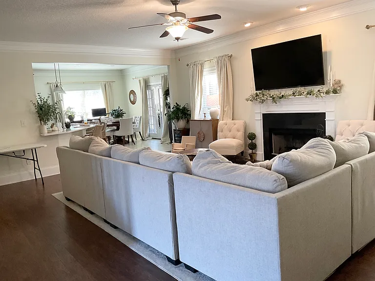 9461 Forest Crown Dr — Photo 12