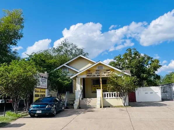 1516 Clark Blvd, Laredo, TX 78040