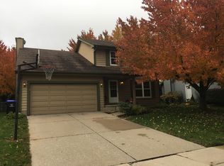 2511 Slayton Dr, Bloomington, IL