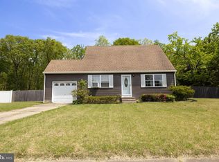 4 Villa Dr, Berlin, NJ 08009