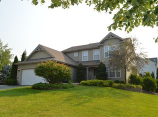 191 Winding Canyon Way, Algonquin, IL 60102