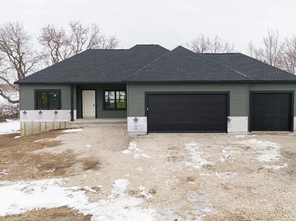 2855 Deer Path Court, Beloit, WI 53511