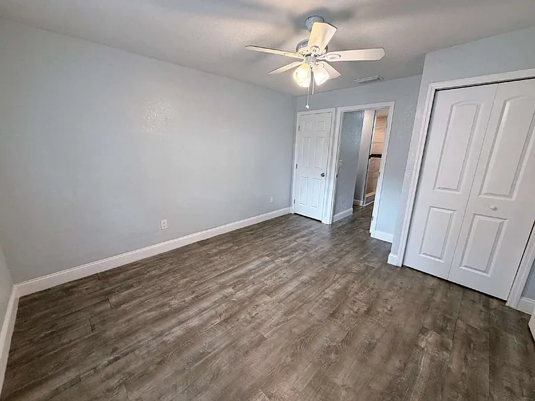 815 N Davis Ave — Photo 8