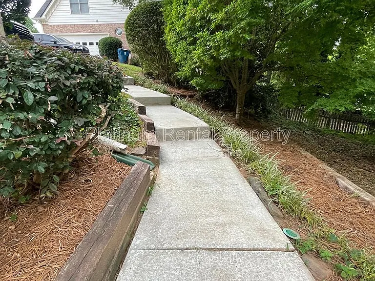 870 Ingleside Dr — Photo 63