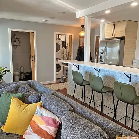 2230 Trafalgar St #325 — Photo 6