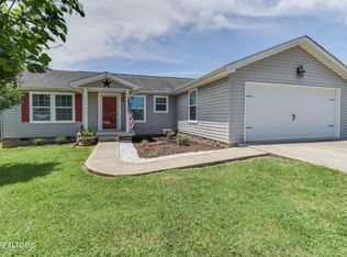 1513 Julia Allison Dr, Sevierville, TN 37876