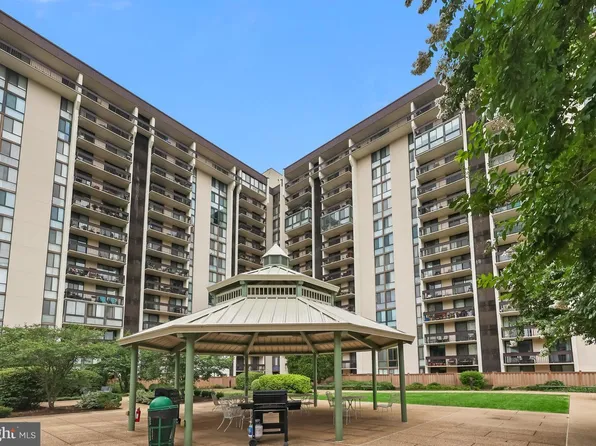 5300 Holmes Run Pkwy APT 1008, Alexandria, VA 22304