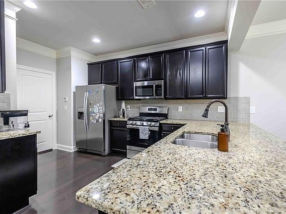 5th image of 11661 Davenport Ln