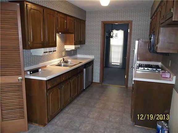 2nd image of 5842 Oakland Hills Ln