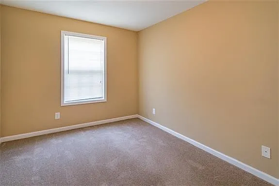1721 Thistlewood Dr #C — Photo 4
