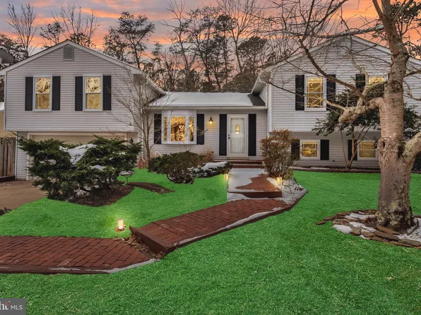 204 Kentucky Ave, Pasadena, MD 21122