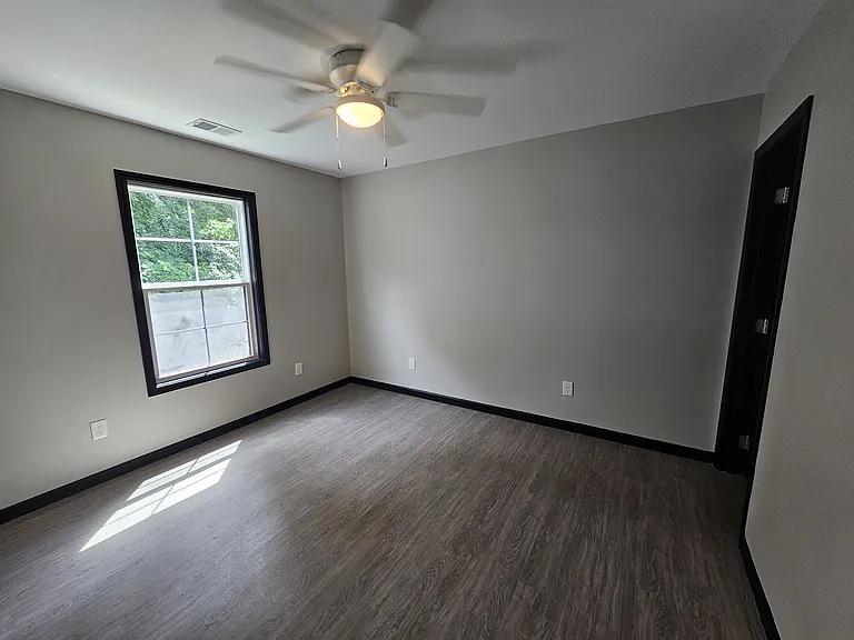 328 Edwards Ave — Photo 11