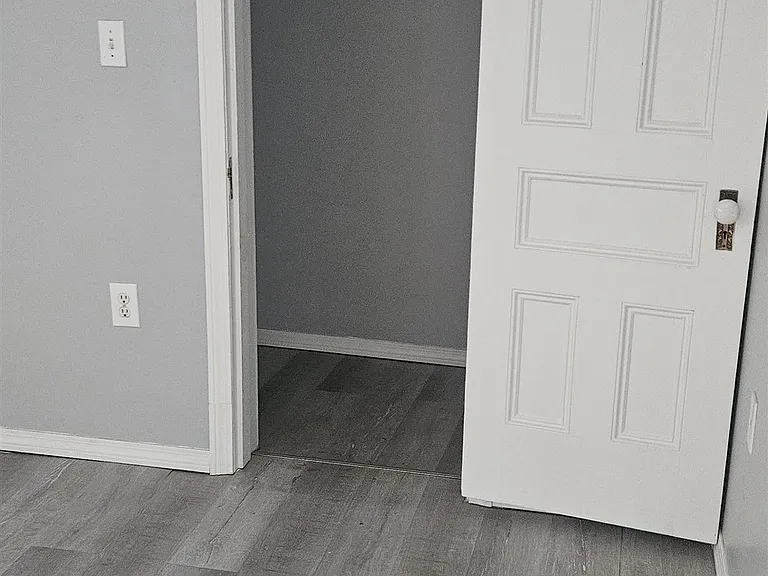 33 Spring St #4 — Photo 3