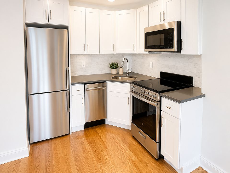 1st image of 178 Clinton St APT 3F