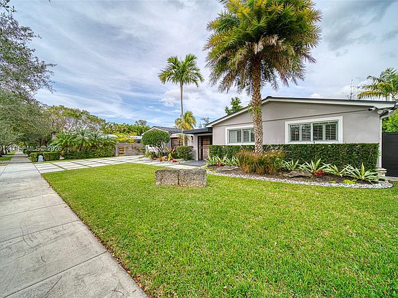 2nd image of 10131 SW 108th St