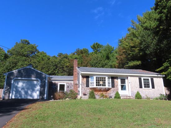 25 Donegal Circle, Centerville, MA 02632