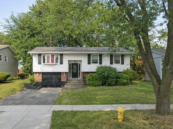 17101 Locust Dr, Hazel Crest, IL 60429