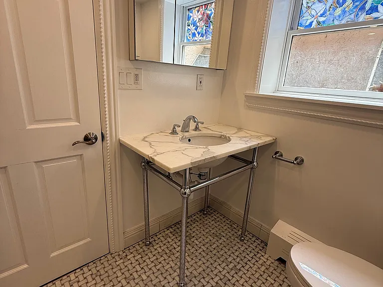 26 Florence Ave #1 — Photo 13