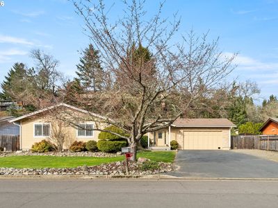 137 N River Dr, Roseburg, OR, 97470
