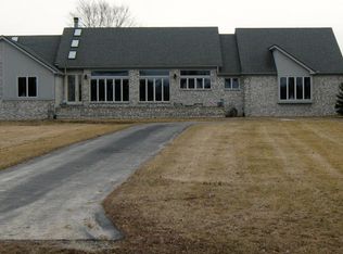 58320 Frost Rd, Lenox, MI 48048