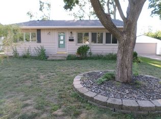 4323 Ozark St NE, Cedar Rapids, IA 52402