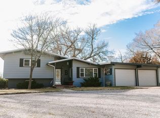 331 S Halstead Rd, Halstead, KS 67056