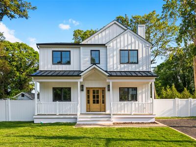 206 Muriel Street, Holbrook, NY, 11741