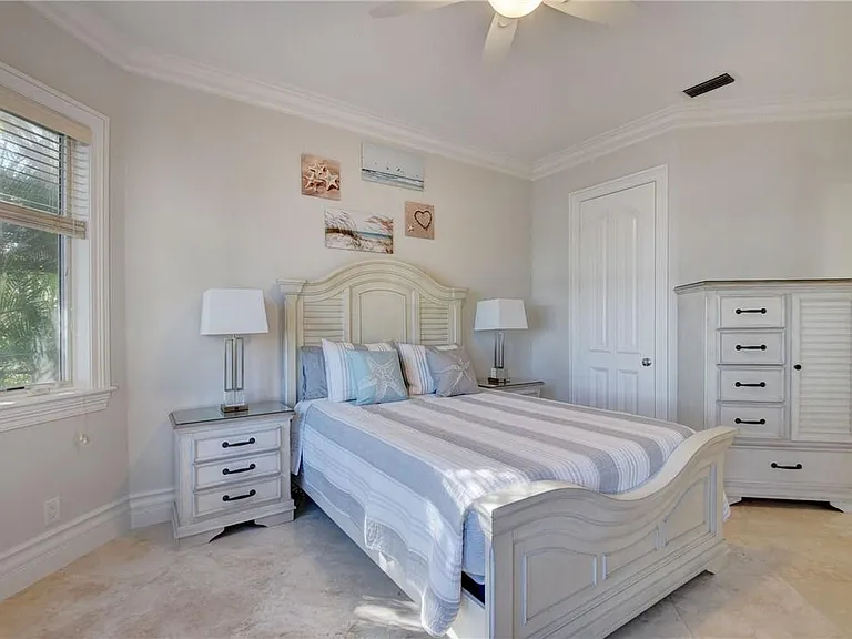 1320 S Lakeside Dr — Photo 26