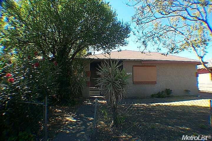 1st image of 1538 E Julian St