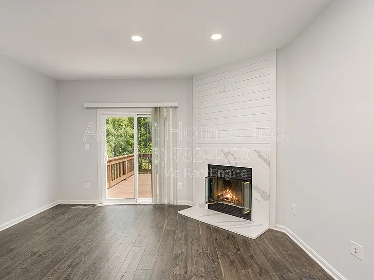 7301 Castleberg Ct — Photo 7