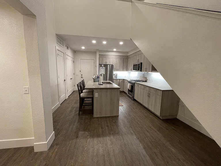 431 E Bayaud Ave #302 — Photo 4